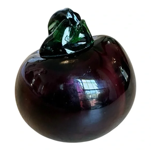 Vintage Murano Hand Blown Glass Apple
Paperweight Art - Picture 7 of 8